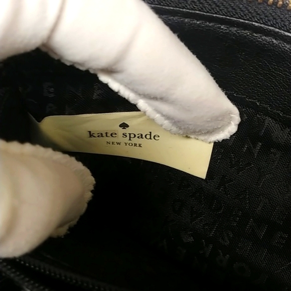 Kate Spade Zipper Wallet - Picture 10 of 12